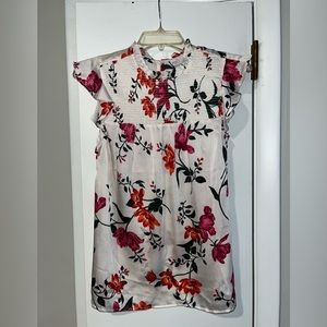 Old Navy floral blouse size small. Worn once.